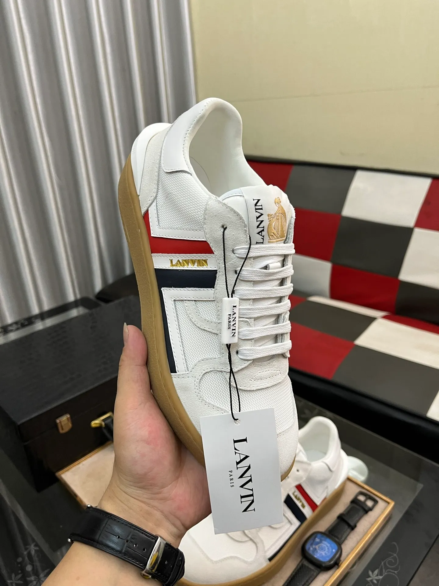 Men's men's shoes 💰540⌚️⌚️❗️Lanvin# Lanvin spring and summer series new colors latest lace up fashion casual forrest shoes running shoes ~ bumpr high quality couple series‼ ️ The latest trendy products of the season 🌈Many bloggers have started buying original models and custom-made them. The uppers are made of nubuck leather. They are very versatile, fashionable and casual, and are comfortable on the feet. Recommended for personal use! The original molded rubber backing with clear logo is wear-resistant. Standard code for couples: female code 35~40, male code 38-45